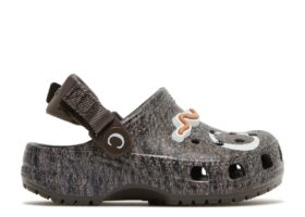 Anwar Carrots x Clog Kids «Soil – Espresso»