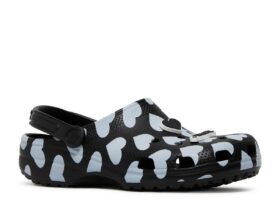Awake NY x Classic Clog «Home Is Where The Heart Is – Preto»