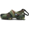 Berloque para bolsa em forma de Classic Clog com efeito marmorizado