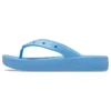 Chinelo de plataforma clássico