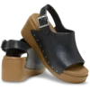 Chinelo de plataforma com tachas Dylan Chinelo de plataforma com tachas Dylan
