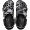 Classic Clog com padrão de camuflagem Classic Clog com padrão de camuflagem
