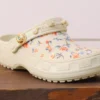 Classic Clog com padrão floral Classic Clog com padrão floral