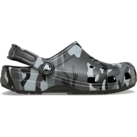 Classic Clog infantil com padrão de camuflagem