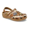 Jurassic World x Classic Clog «Areia»