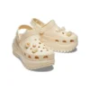 Mega Crush Clog com conchas e pérolas “Beige”