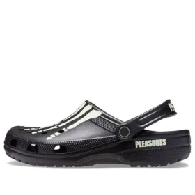 Pleasures x Classic Clog «Skeleton – Brilha no Escuro»