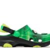 Ron English x All-Terrain Clog Kids «Area 54 – Green Galaxy» Ron English x All-Terrain Clog Kids «Area 54 – Green Galaxy»