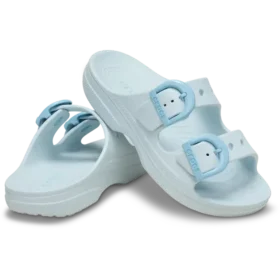 Sandália feminina Saturday com fivela esmaltada