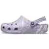 Sandálias clássicas, casuais e unissexo em roxo