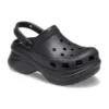 Sandálias Small Whale Retro Crocs com sola grossa, pretas