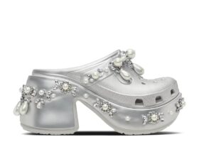 Simone Rocha x Siren Clog com tachas «Prateado metálico»