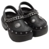 Stomp Clog com Detalhes “Black”