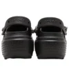 Stomp Clog com Detalhes “Black”