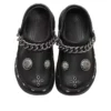 Stomp Clog com Detalhes “Black”